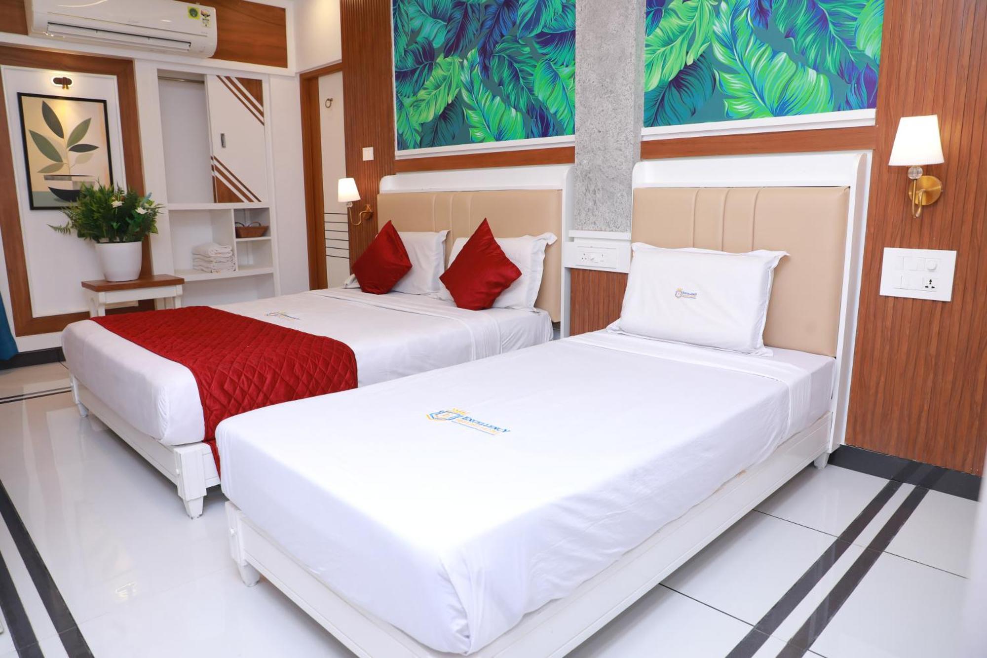 Excellency Airport Hotel Kochi 外观 照片